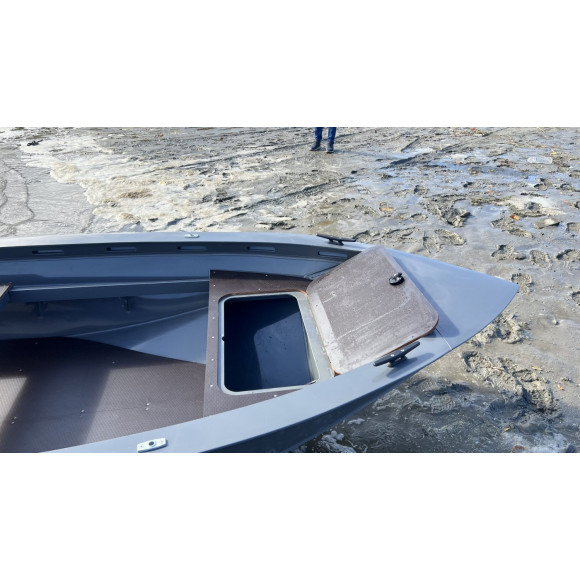 Лодка из Пнд Киммерия 440R Серая
